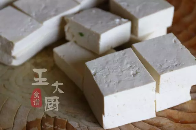 金針菇燜豆腐,好吃好看又解饞,你絕對不能錯過的吃法,太香了