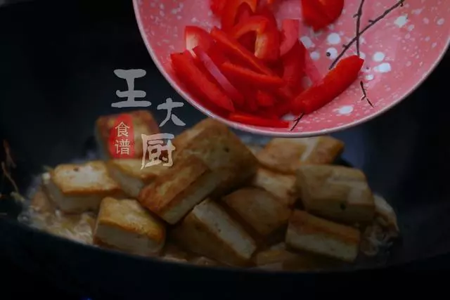 金針菇燜豆腐,好吃好看又解饞,你絕對不能錯過的吃法,太香了