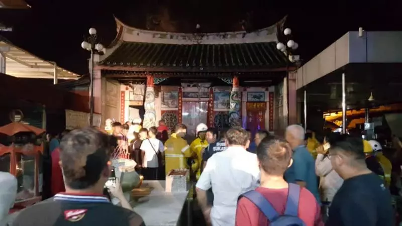 更新:大山腳伯公埕百年老廟失火 所幸半小時內火勢被撲滅(附視頻)