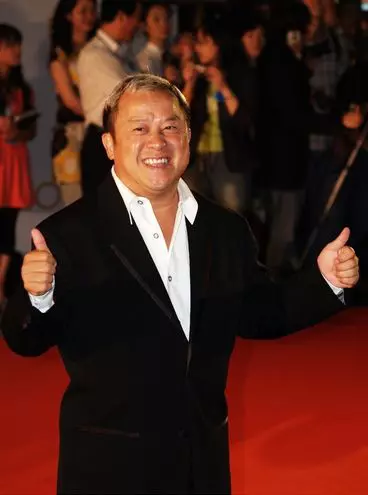曾志偉前妻,放棄5000萬財產,找小自己12歲男友,現狀太慘!