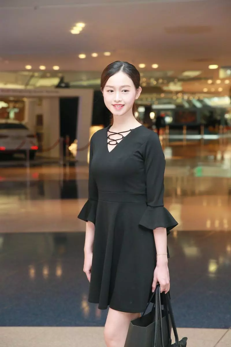 【高矮肥瘦樣樣有!!】 港姐15強候選佳麗出爐? 全體被帶去換新造型, 結果網友們都崩潰…