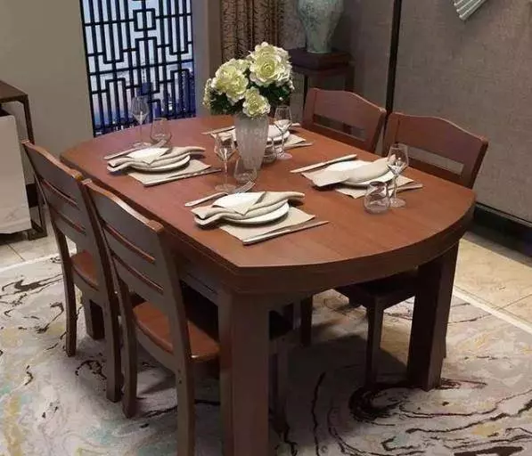 這種餐桌千萬不要買,風水先生都不敢犯,多少有錢人越住越窮 !