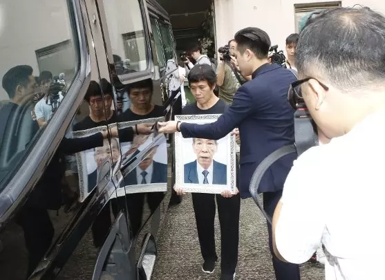 李兆基出殯 好友借鏡勸年輕人勿沾毒