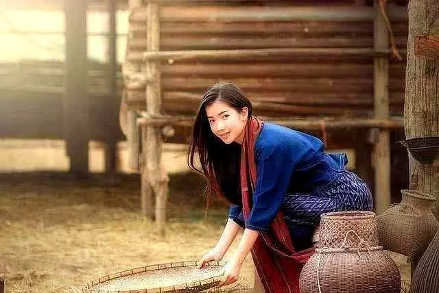 寮國導遊叮囑:當地美女問要不要「吸菸」,當心,有「隱藏」含義!