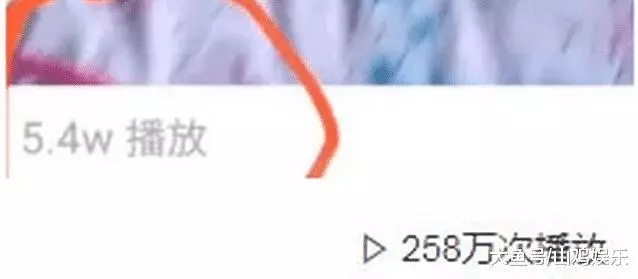 男孩偷偷拍母親睡覺, 發到網上3天播放量258萬, 家長毫不知情!