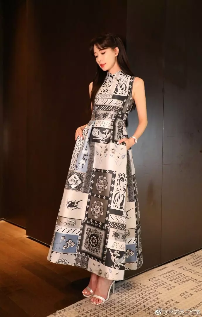 林志玲旗袍裙驚艷亮相,44歲美成24歲一個地方讓她陷入尷尬!