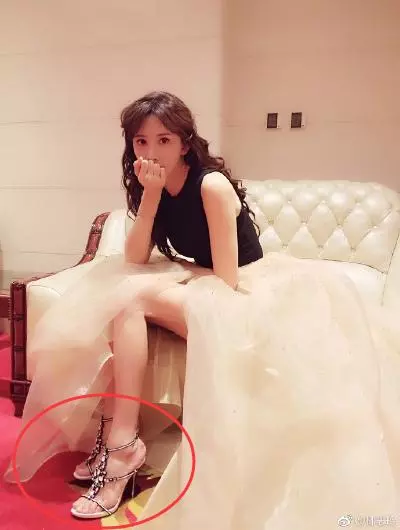 林志玲旗袍裙驚艷亮相,44歲美成24歲一個地方讓她陷入尷尬!