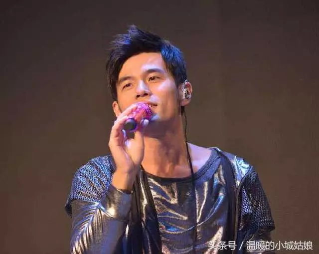 明星真人秀出場費曝光,熱巴400萬,鹿晗4000萬,范冰冰1分鐘6萬!