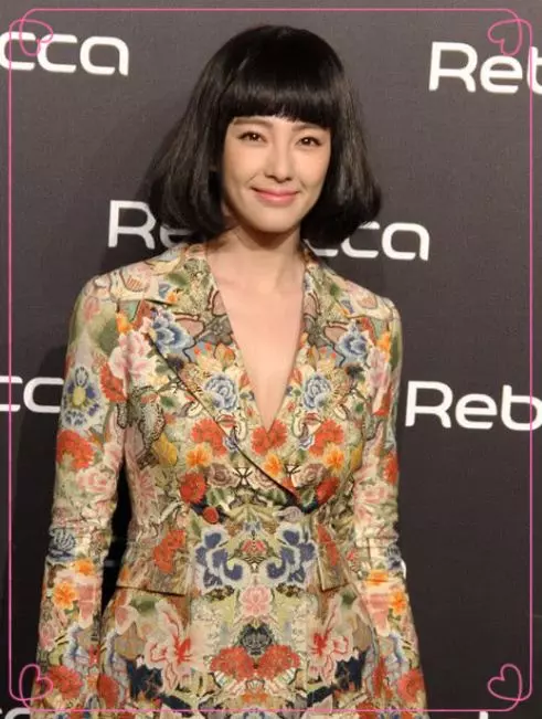 又一當紅女星最想刪除的四張照片,尤其是最後一張,網友:攝像師的角度太刁鑽 !