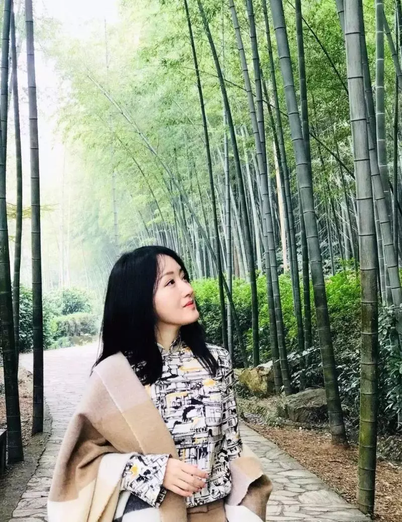 被傳包養3年,墮胎4次,消失10年,46歲的她活成了女人最想要的樣子!
