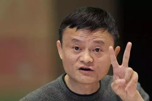 馬雲也追星,狂砸1.6億都被拒絕,53歲還要冒大雨去看她的演唱會!