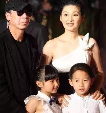 馬雲也追星,狂砸1.6億都被拒絕,53歲還要冒大雨去看她的演唱會!