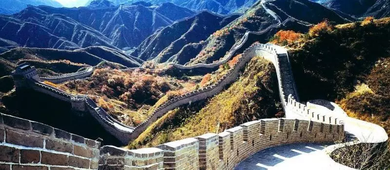 為何長城千年不倒?原來秦始皇用了這些措施,今天的人卻拒絕使用!