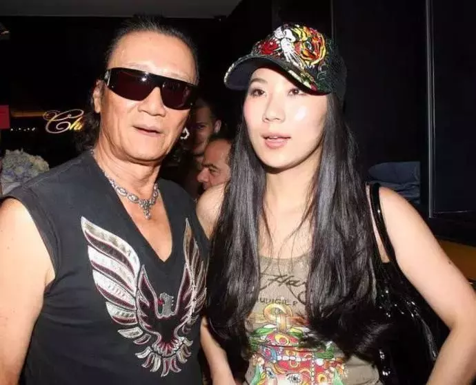 謝賢談小49歲coco:3年都沒碰過她!魯豫脫口而出9個字!