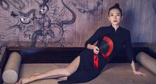 「真相大揭秘」旗袍的兩邊為什麼要開叉?當初為什麼要這樣設計?其中一個原因讓人臉紅!