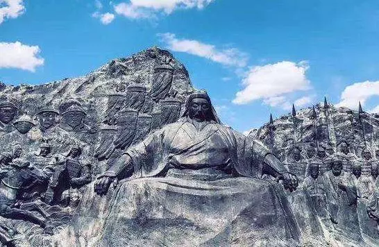 工人挖出一個地窖,考古專家趕到一看,目瞪口呆:這不是假的吧!
