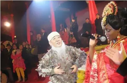 22歲非洲姑娘嫁給68歲中國老大爺!婚後生活很幸福 生下的女兒卻讓人感慨萬分!