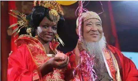 22歲非洲姑娘嫁給68歲中國老大爺!婚後生活很幸福 生下的女兒卻讓人感慨萬分!