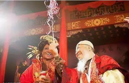 22歲非洲姑娘嫁給68歲中國老大爺!婚後生活很幸福 生下的女兒卻讓人感慨萬分!