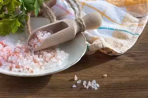 吃飯時的一個小習慣,傷腎、毀骨還致癌!悄悄拖垮你身體