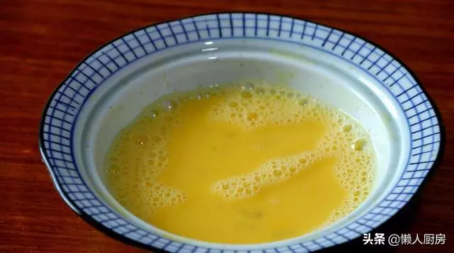 豆腐別直接煎,教你香煎蝦皮豆腐的做法,老少皆宜,既增加又補鈣