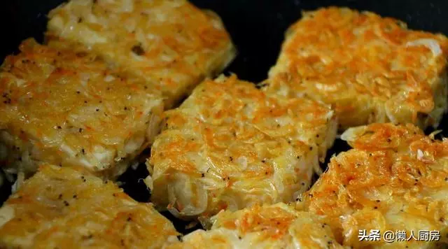 豆腐別直接煎,教你香煎蝦皮豆腐的做法,老少皆宜,既增加又補鈣