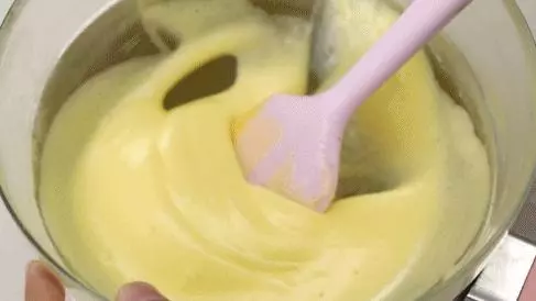 網紅椰子灰雪糕,手把手教你做,3分鐘就能學會!