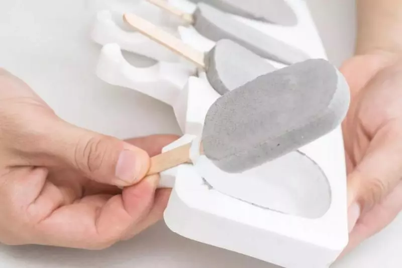 網紅椰子灰雪糕,手把手教你做,3分鐘就能學會!