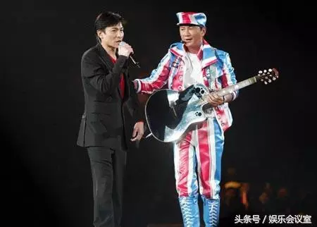 70歲歌神「許冠傑」,18歲早婚真相曝光,52年只愛她一人!