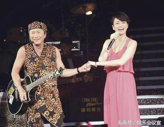 70歲歌神「許冠傑」,18歲早婚真相曝光,52年只愛她一人!
