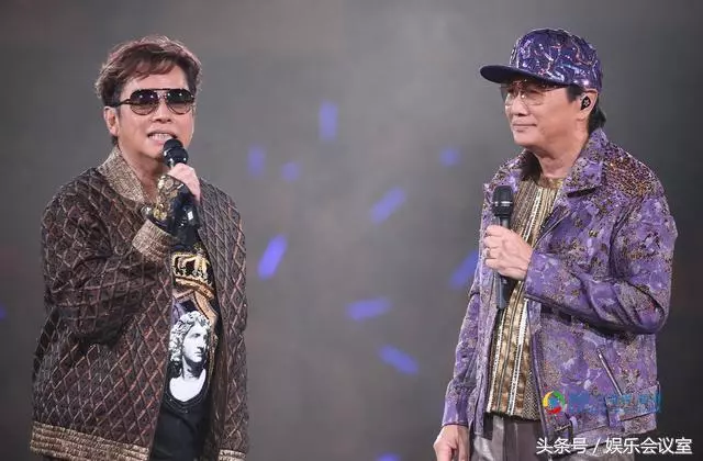 70歲歌神「許冠傑」,18歲早婚真相曝光,52年只愛她一人!
