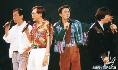 70歲歌神「許冠傑」,18歲早婚真相曝光,52年只愛她一人!