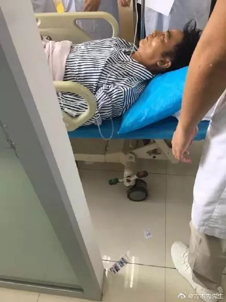 任達華遭利刀猛刺腹部