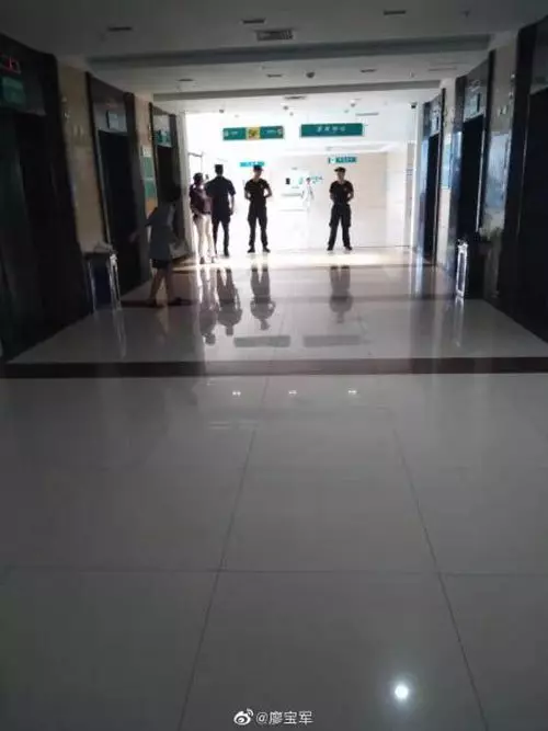 【任達華遭捅】洪金寶大哥震怒開炮了!這番話網民紛大吃一驚了!…