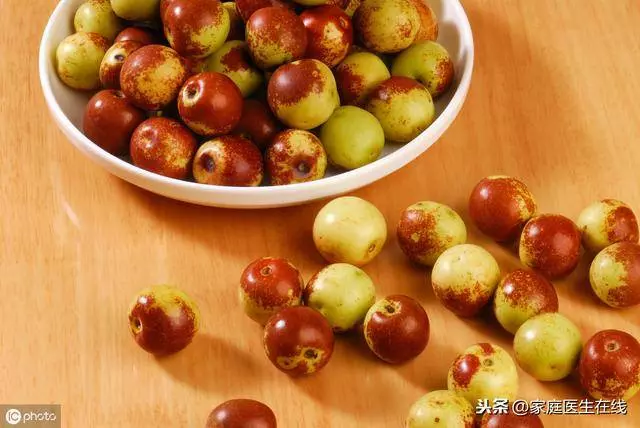 醫生提醒:這4種水果吃多了,可能會加重胃病