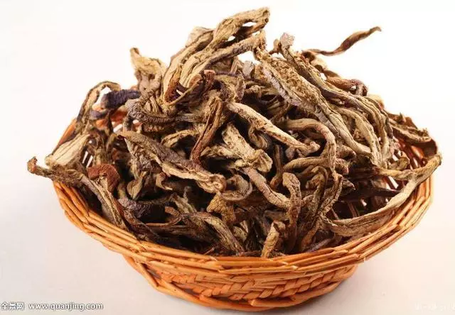 茄子最有營養的部分,被你扔了!用它煮水,原來那麼多好處 !