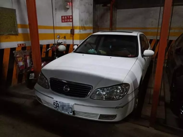 夜唱出去拿飲料回來怎麼人都不見了?「不是說好唱到天亮,你們去哪裡了?」