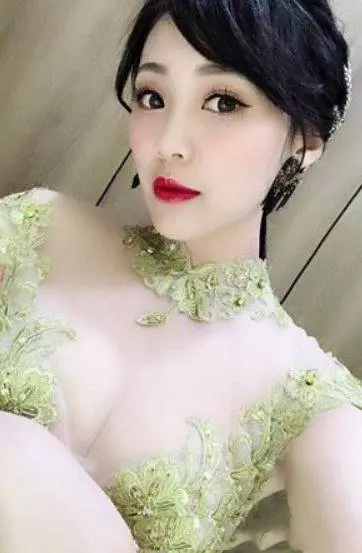 女兒出嫁拜別!鐵漢爸「當場心碎崩潰」:不要嫁 2度淚崩「最後父女不捨畫面」逼哭3萬人