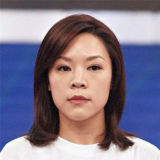 一直保持沈默的哈林,在離婚6年後才選擇回應婚變事件!原來前妻伊能靜不止一次給他戴綠帽?