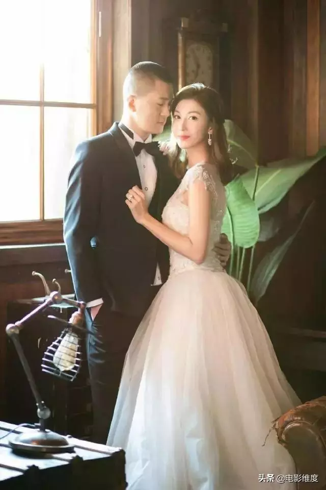「為替父母還債出道」閃嫁10億富豪成闊太 「婚後住娘家」夫妻聚少離多感情越深