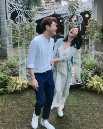 才剛生完3個月!白家綺神恢復「高中少女身材」 包緊緊參加婚禮「仙氣藏不住」粉絲驚:美呆了