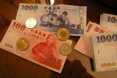 老員工月薪比新員工少8千,老闆漲800挽留,老員工辭職後老闆愣了
