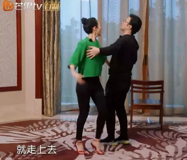 汪峰章子怡跳爵士舞不老實,看清他手放的位置,攝影師全程不敢拍!