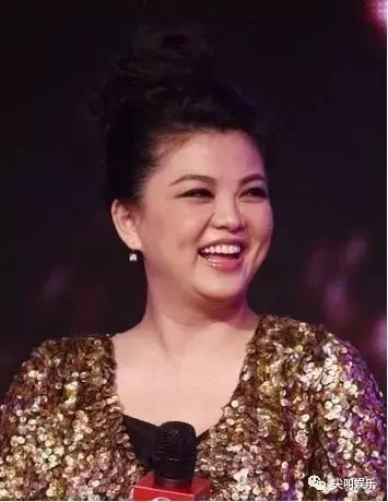 不敢相信李湘的腿和肚子已成這模樣,可最後一張卻讓媒體都驚了!