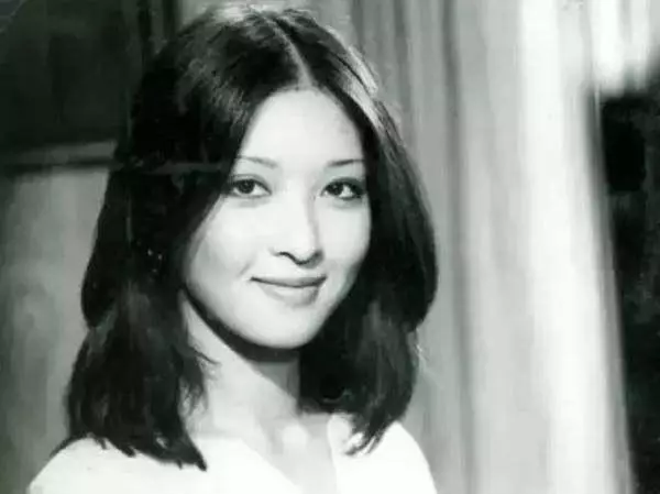 64歲臺灣女演員近照曝光!美貌才智勝過林青霞,因小事惹火丈夫被迫離婚...現狀驚呆眾人!