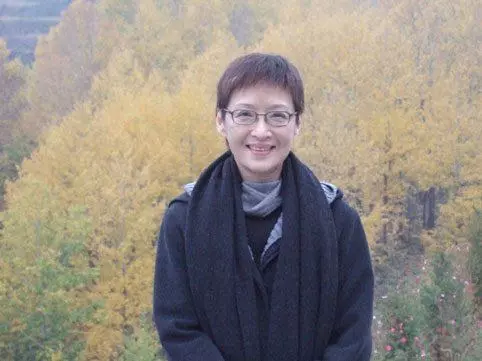 64歲臺灣女演員近照曝光!美貌才智勝過林青霞,因小事惹火丈夫被迫離婚...現狀驚呆眾人!