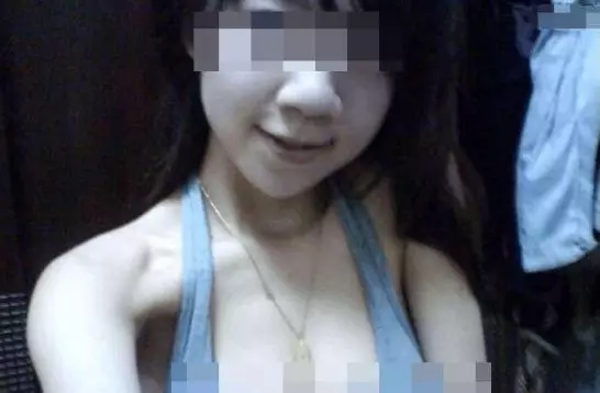 少女被迫嫁給65歲阿公,新婚夜準備逃婚時看到大爺手機,欣然答應同房。。。!