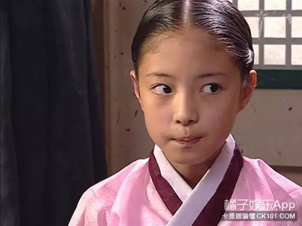 還記得《大長今》裡飾演小今英的女孩嗎?13年後的她不只身材超好而且美呆了!