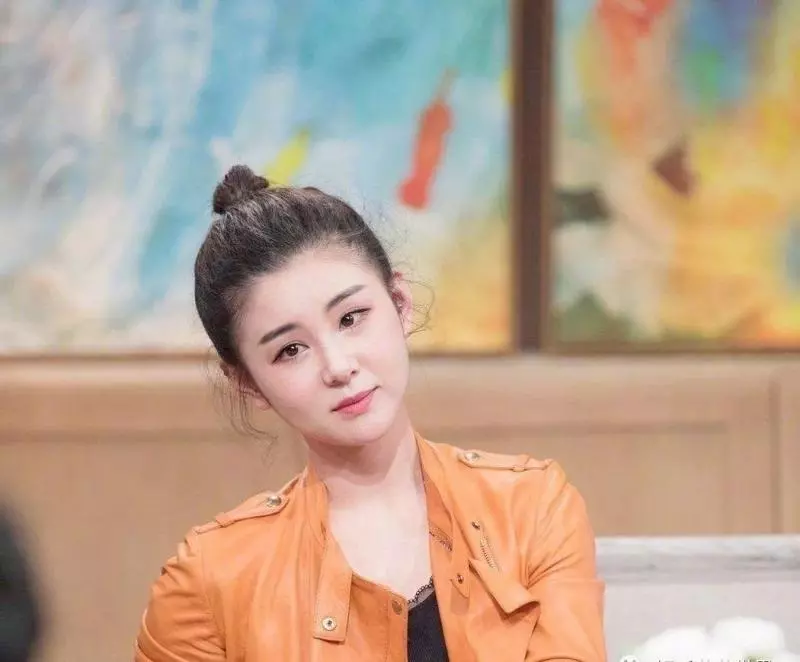 娛樂圈最乾淨女星,為丈夫從不拍吻戲,33歲結婚生子被丈夫寵上天!