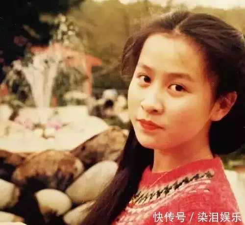 女明星年輕時的模樣:范冰冰13歲拍廣告,楊冪從小美到大,網友:看到昆淩我羨慕了!